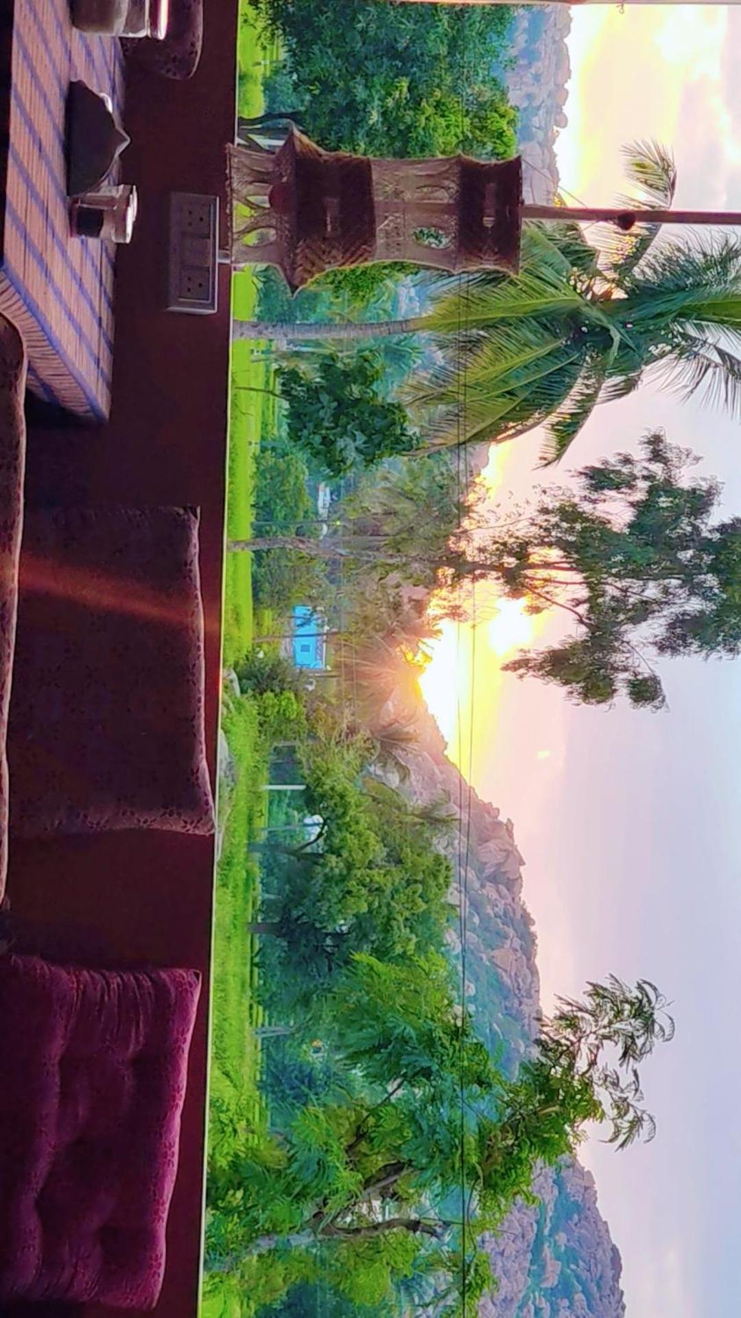 Om Shanti Om Home Stay & Cafe Hampi Eksteriør bilde
